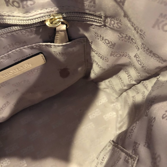 Beautiful Michael Kors handbag - Picture 3 of 8